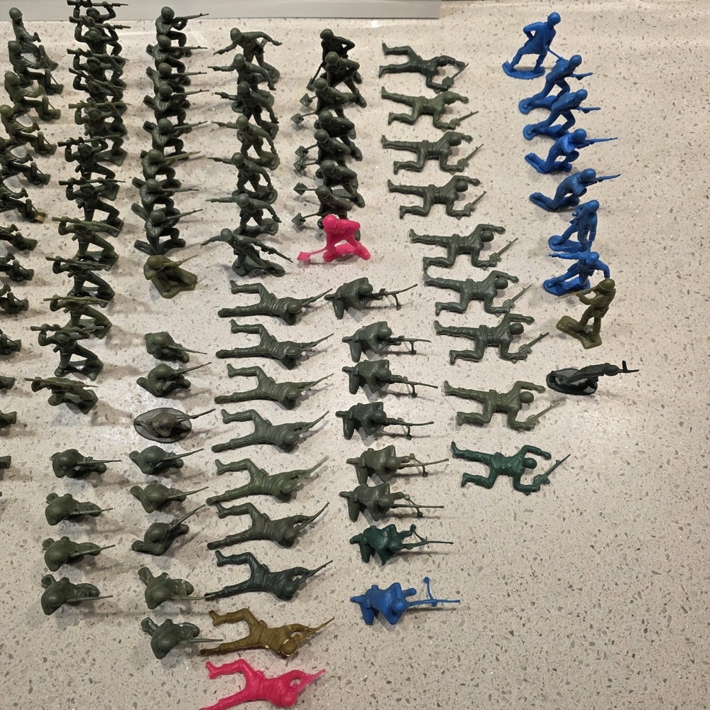 Nice Lot of 139 VIETNAM US Vintage Soldiers Plastic Figures Unmarked - Picture 9 of 16